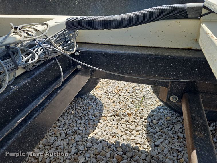 image for item DP2442 Friesen Titan 4 SE  seed tender