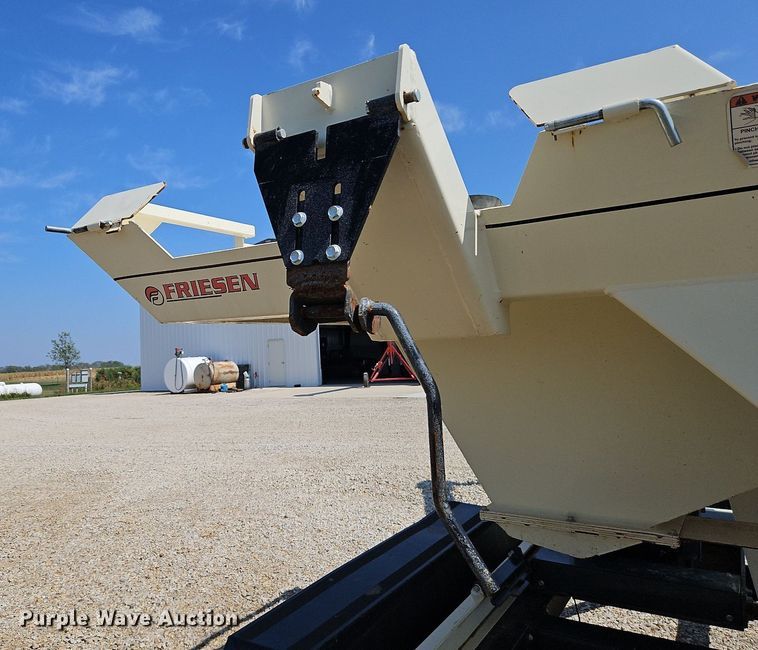 image for item DP2442 Friesen Titan 4 SE  seed tender