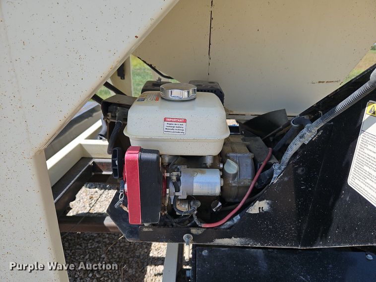 image for item DP2442 Friesen Titan 4 SE  seed tender