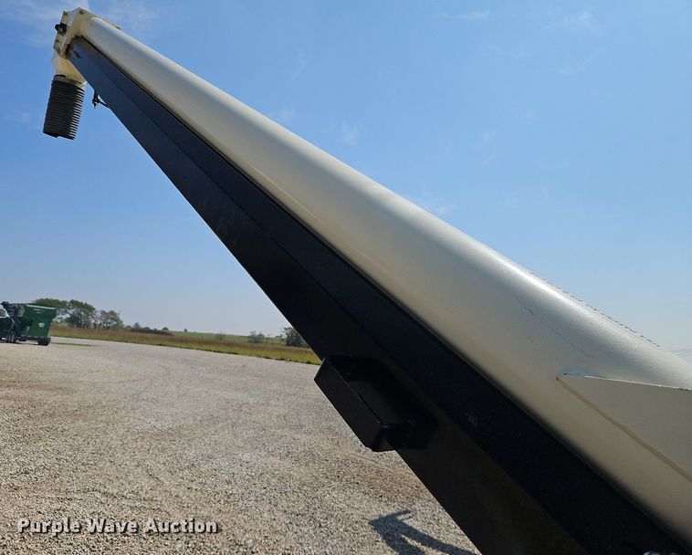 image for item DP2442 Friesen Titan 4 SE  seed tender