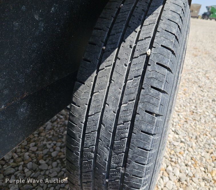 image for item DP2442 Friesen Titan 4 SE  seed tender