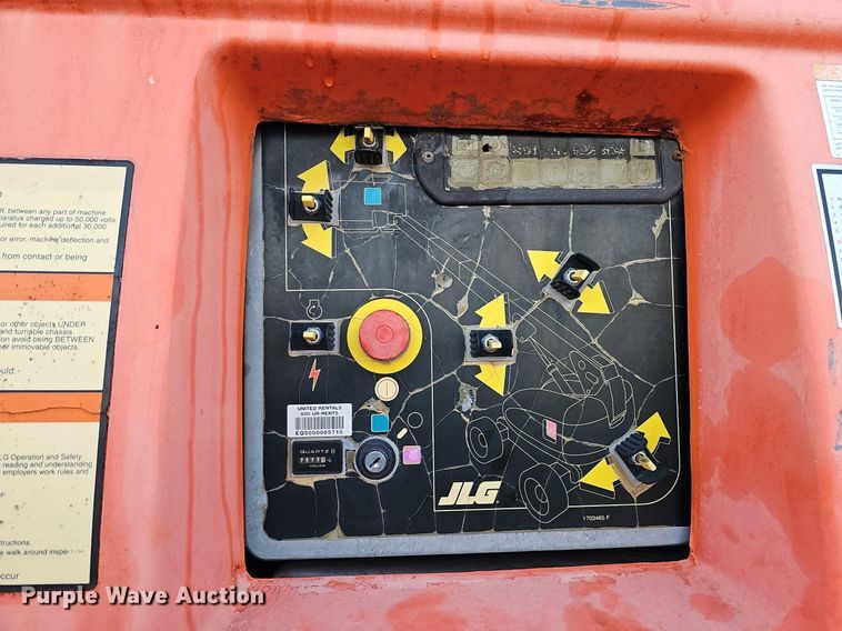 image for item DQ0177 2001 JLG 600S  boom lift