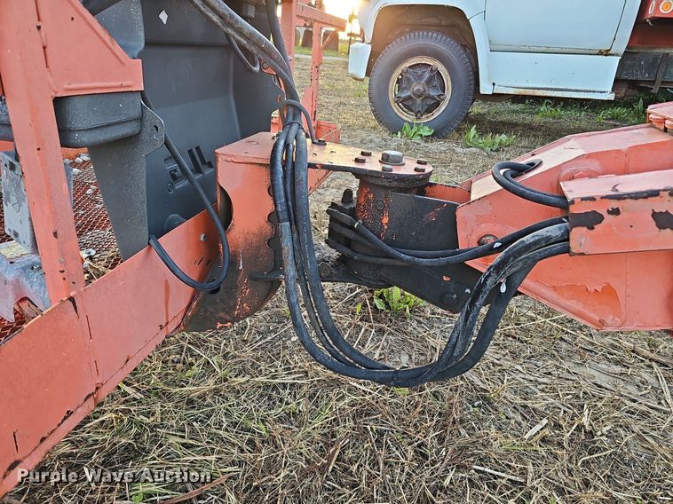 image for item DQ0177 2001 JLG 600S  boom lift