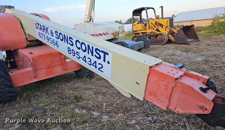 image for item DQ0177 2001 JLG 600S  boom lift