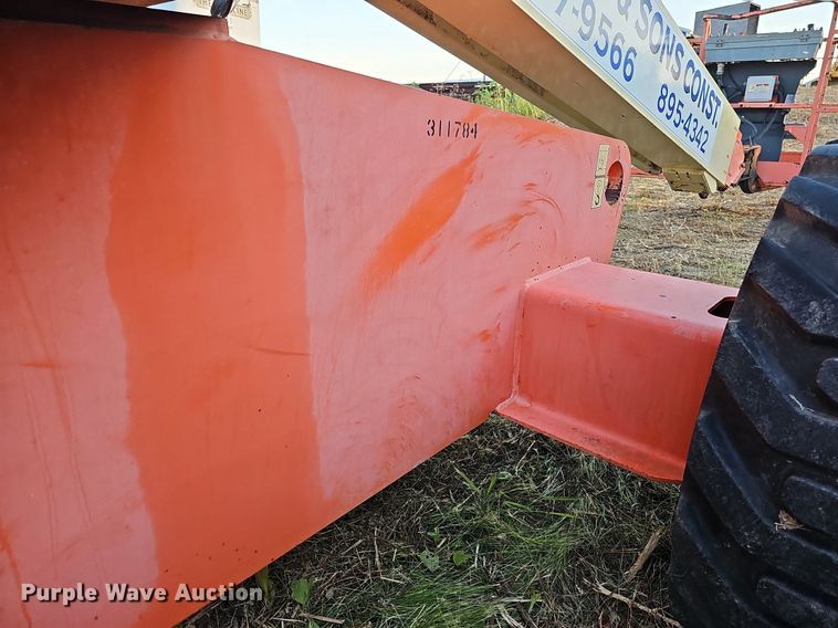 image for item DQ0177 2001 JLG 600S  boom lift