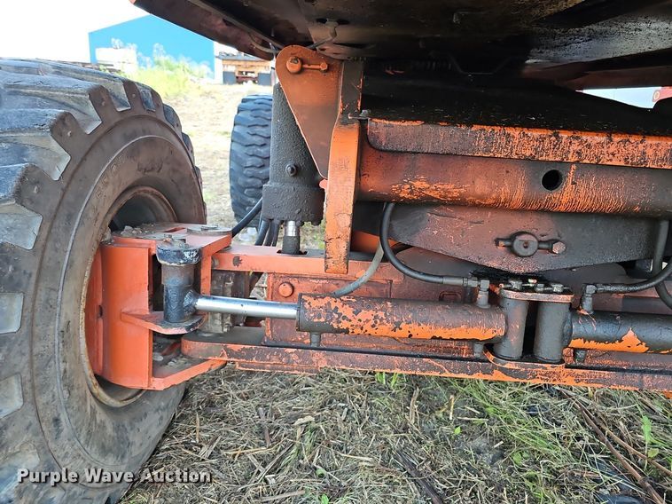 image for item DQ0177 2001 JLG 600S  boom lift