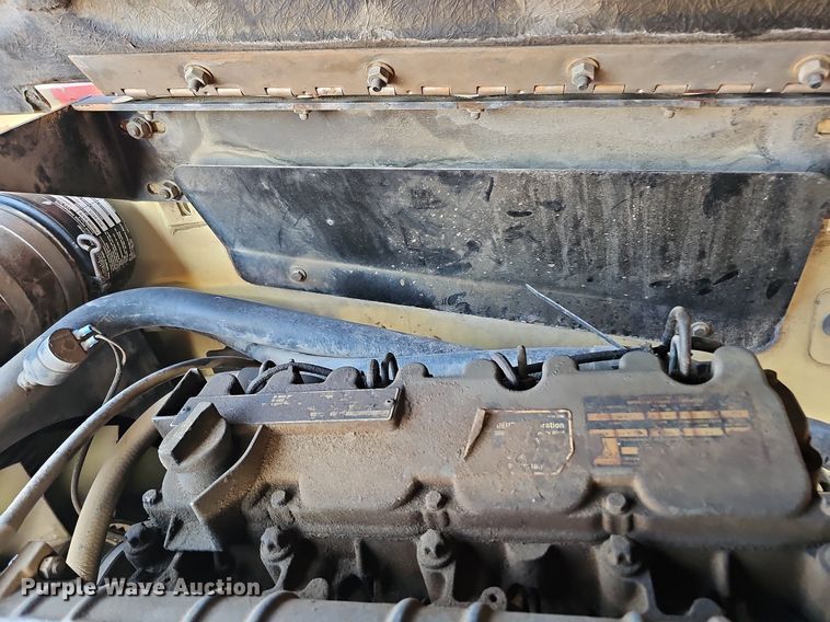 image for item DQ0177 2001 JLG 600S  boom lift