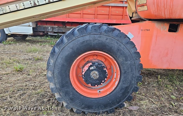 image for item DQ0177 2001 JLG 600S  boom lift