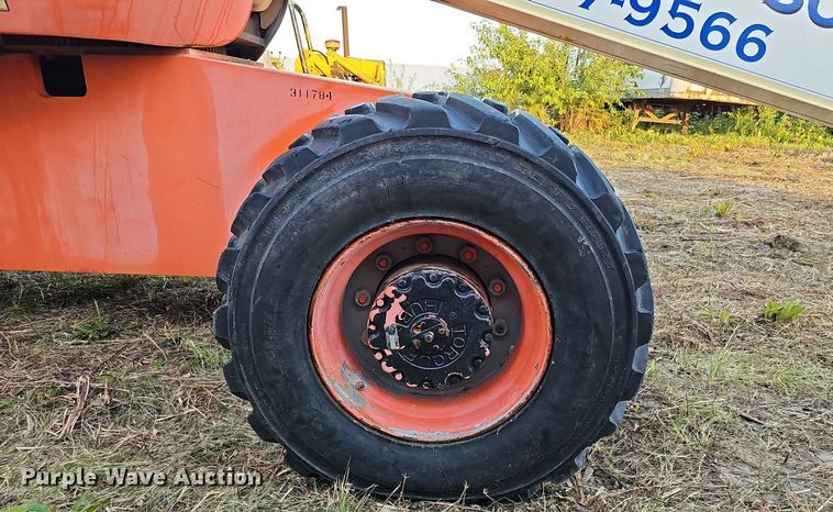 image for item DQ0177 2001 JLG 600S  boom lift