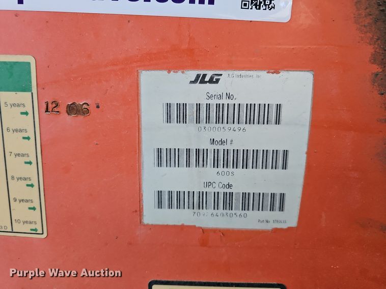 image for item DQ0177 2001 JLG 600S  boom lift