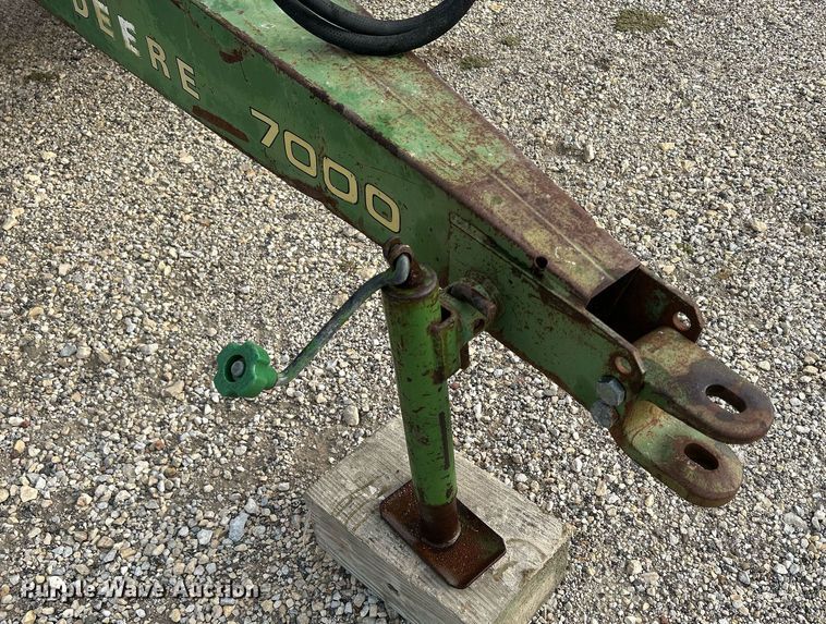 image for item DQ0941 John Deere 7000  no-till planter