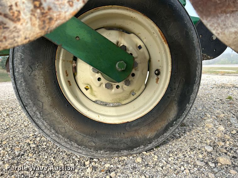 image for item DQ0941 John Deere 7000  no-till planter