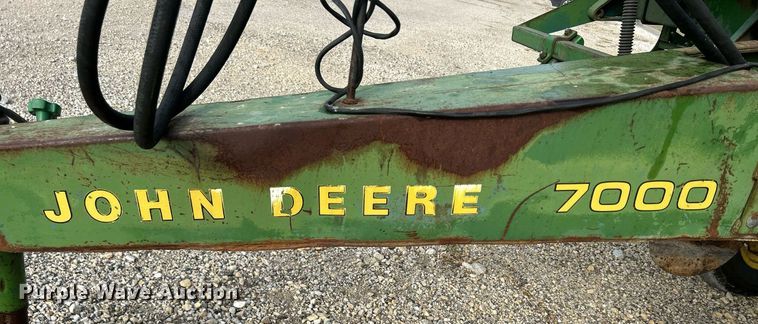 image for item DQ0941 John Deere 7000  no-till planter