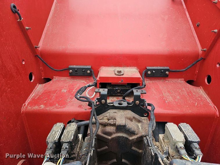 image for item DQ1148 2013 Case IH 550 Quadtrac  4WD tractor