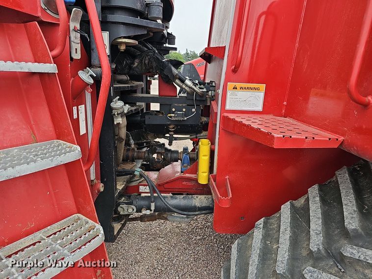 image for item DQ1148 2013 Case IH 550 Quadtrac  4WD tractor