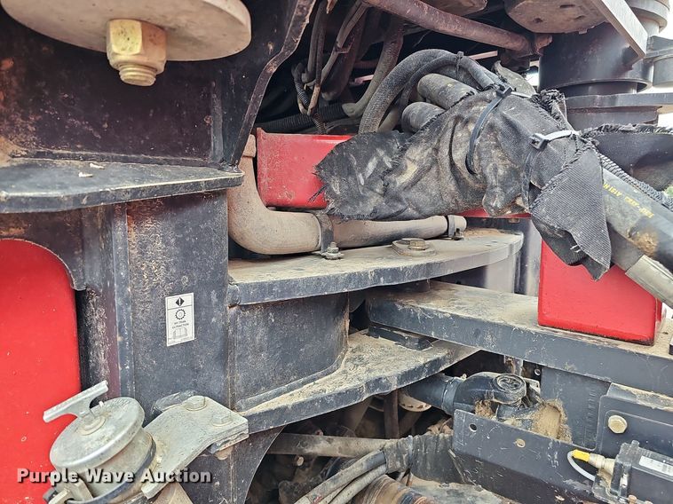 image for item DQ1148 2013 Case IH 550 Quadtrac  4WD tractor