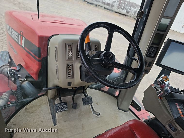 image for item DQ1148 2013 Case IH 550 Quadtrac  4WD tractor