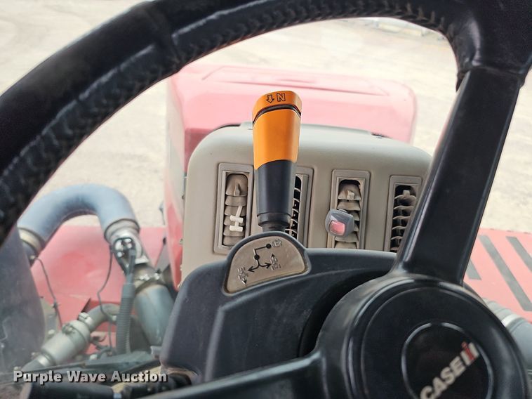 image for item DQ1148 2013 Case IH 550 Quadtrac  4WD tractor