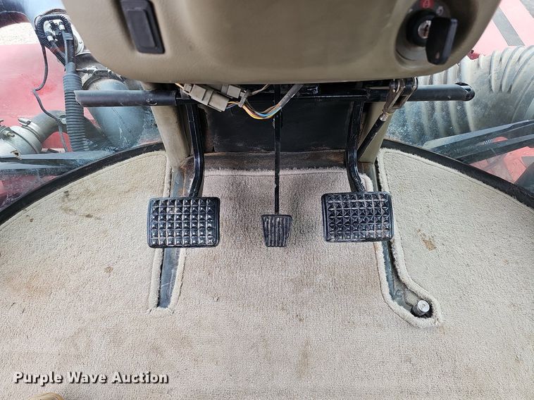 image for item DQ1148 2013 Case IH 550 Quadtrac  4WD tractor