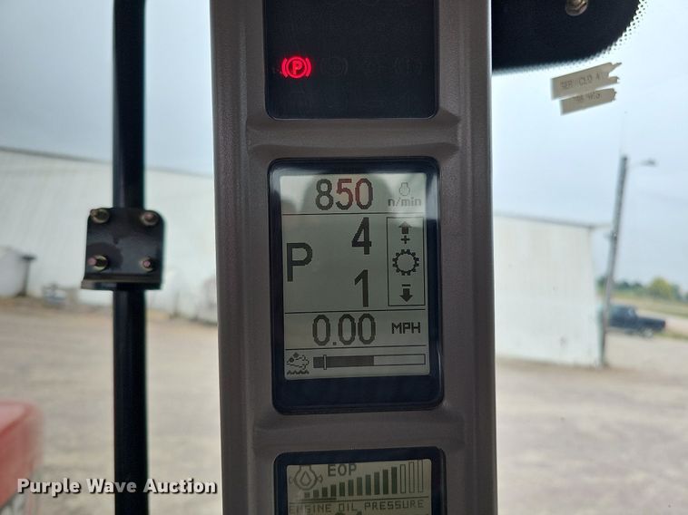 image for item DQ1148 2013 Case IH 550 Quadtrac  4WD tractor