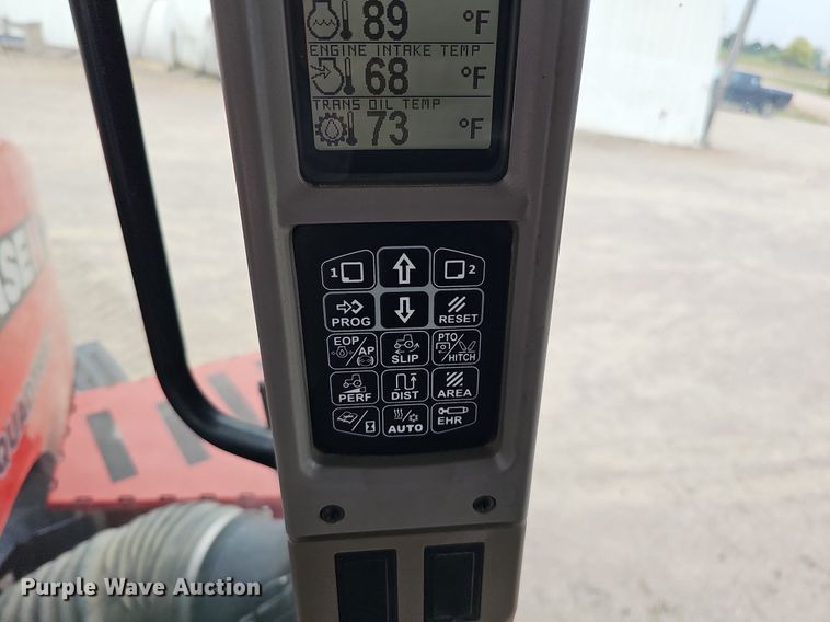 image for item DQ1148 2013 Case IH 550 Quadtrac  4WD tractor