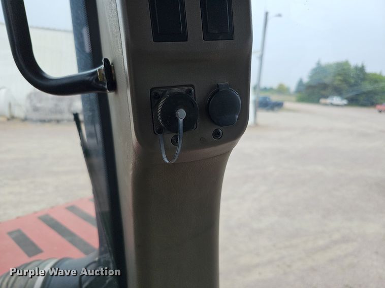 image for item DQ1148 2013 Case IH 550 Quadtrac  4WD tractor