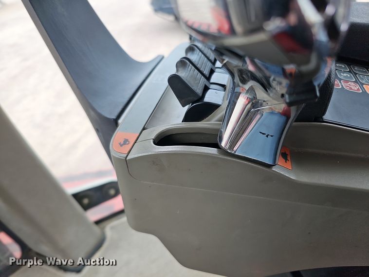 image for item DQ1148 2013 Case IH 550 Quadtrac  4WD tractor