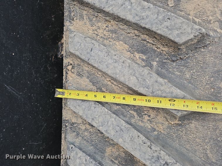 image for item DQ1148 2013 Case IH 550 Quadtrac  4WD tractor