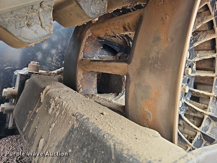 image for item DQ1148 2013 Case IH 550 Quadtrac  4WD tractor