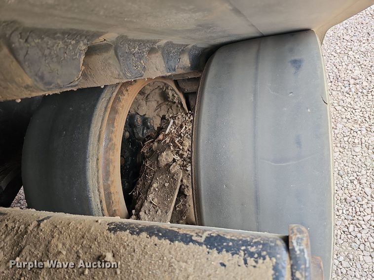 image for item DQ1148 2013 Case IH 550 Quadtrac  4WD tractor