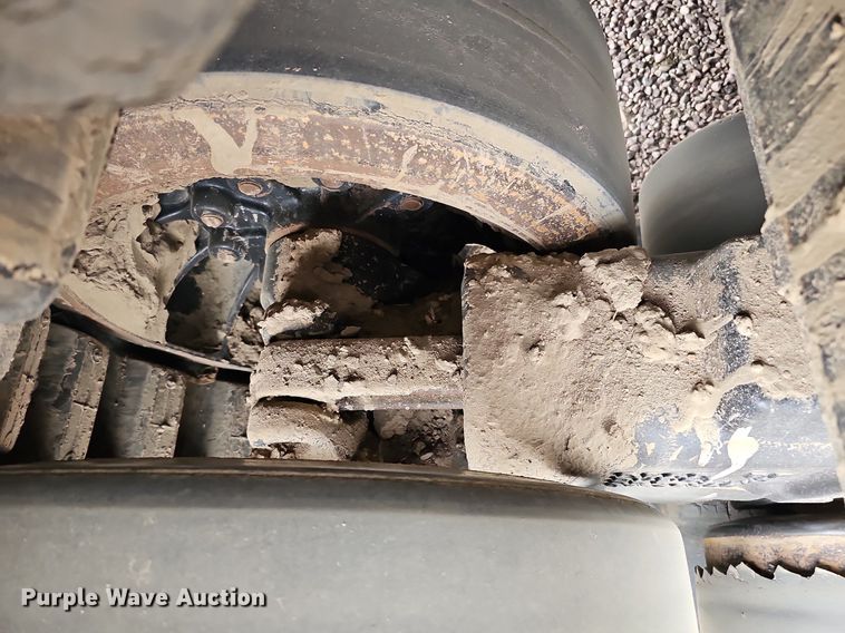 image for item DQ1148 2013 Case IH 550 Quadtrac  4WD tractor