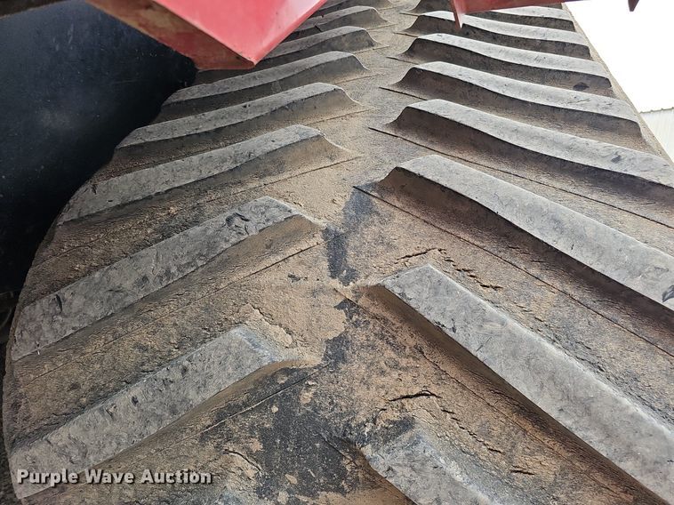 image for item DQ1148 2013 Case IH 550 Quadtrac  4WD tractor