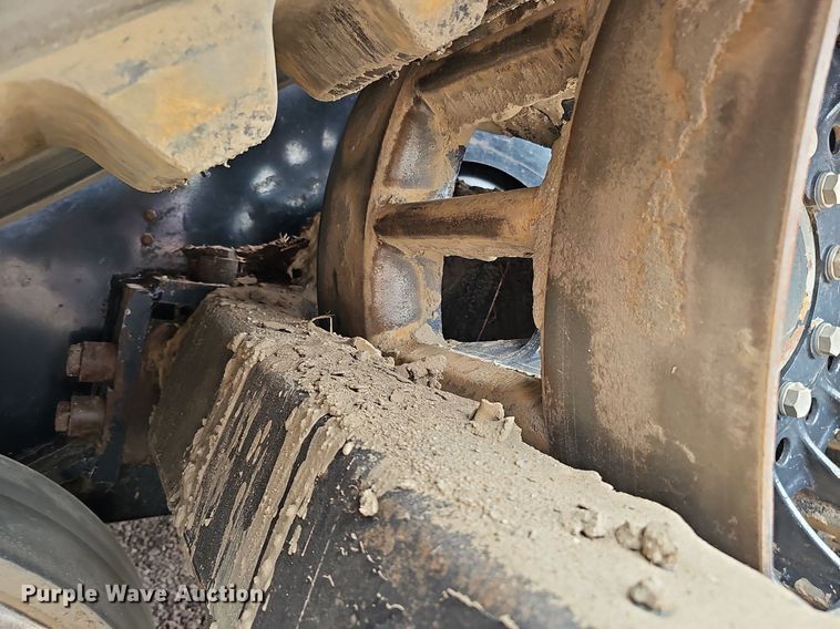 image for item DQ1148 2013 Case IH 550 Quadtrac  4WD tractor