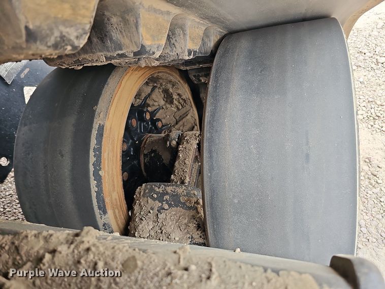 image for item DQ1148 2013 Case IH 550 Quadtrac  4WD tractor