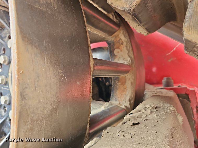 image for item DQ1148 2013 Case IH 550 Quadtrac  4WD tractor