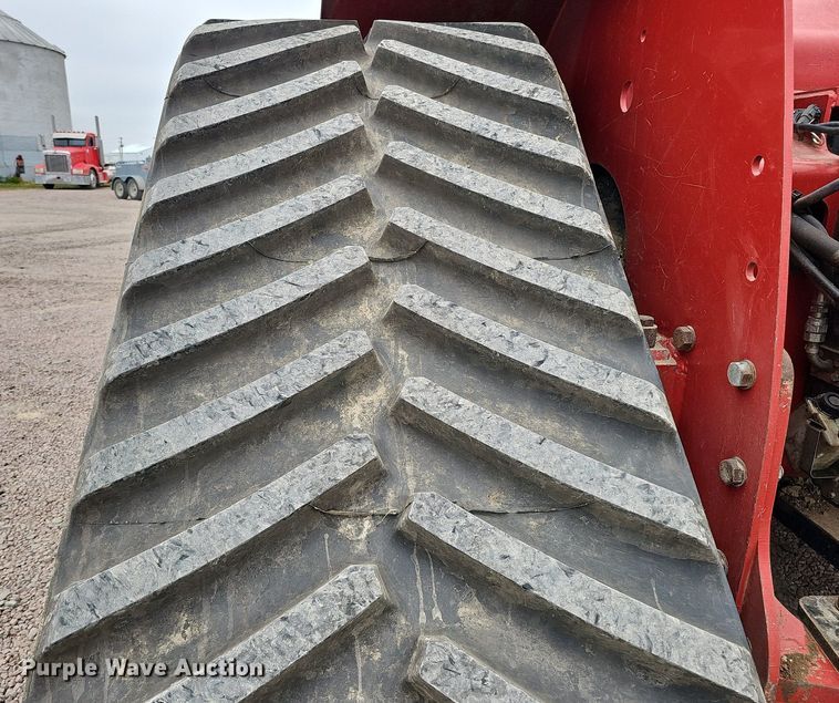 image for item DQ1148 2013 Case IH 550 Quadtrac  4WD tractor