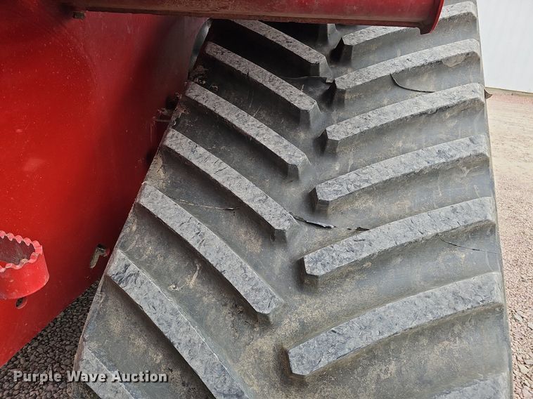 image for item DQ1148 2013 Case IH 550 Quadtrac  4WD tractor