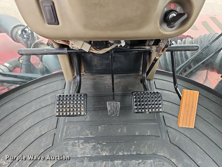 image for item DQ1149 2012 Case IH 500 Quadtrac  4WD tractor