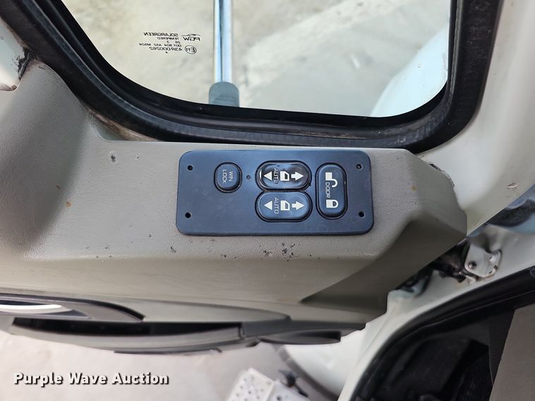 image for item DQ1198 2014 International  ProStar+ semi truck