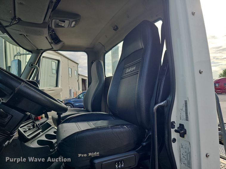 image for item DQ1198 2014 International  ProStar+ semi truck