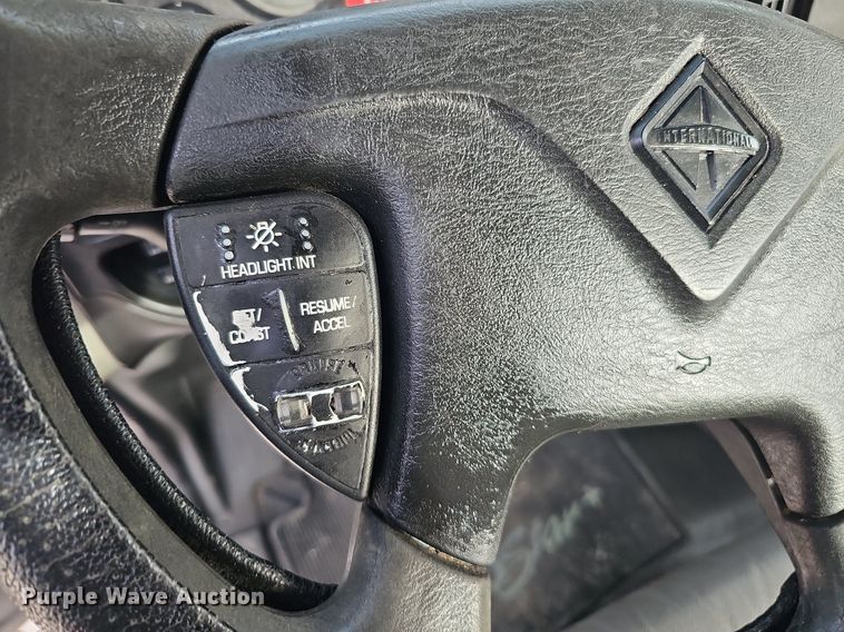 image for item DQ1198 2014 International  ProStar+ semi truck