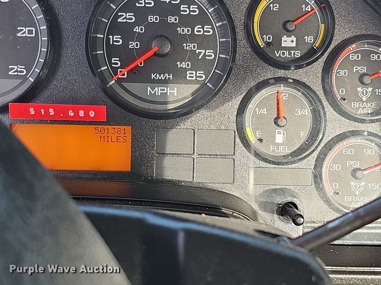 image for item DQ1198 2014 International  ProStar+ semi truck