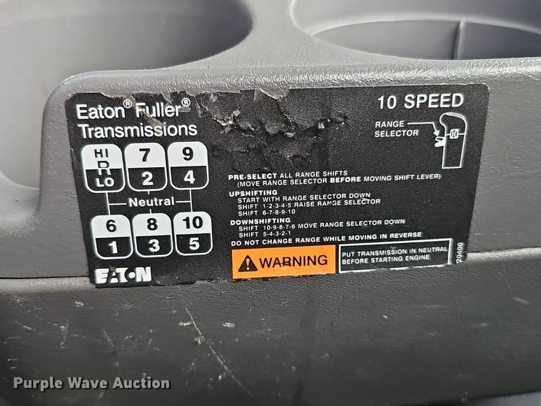 image for item DQ1198 2014 International  ProStar+ semi truck