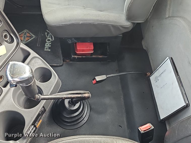 image for item DQ1198 2014 International  ProStar+ semi truck