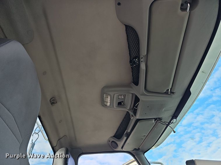 image for item DQ1198 2014 International  ProStar+ semi truck