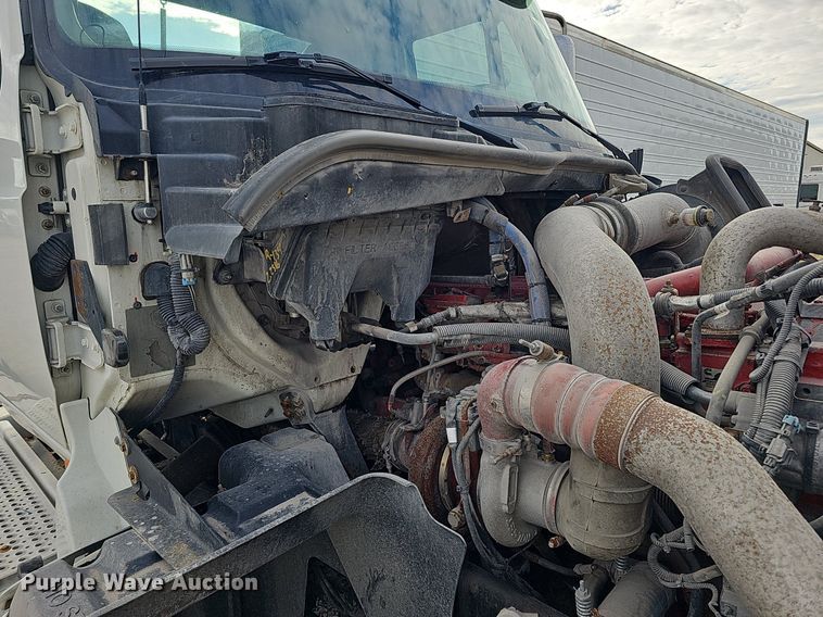 image for item DQ1198 2014 International  ProStar+ semi truck