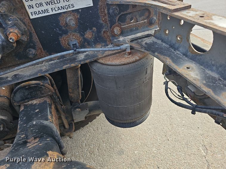 image for item DQ1198 2014 International  ProStar+ semi truck