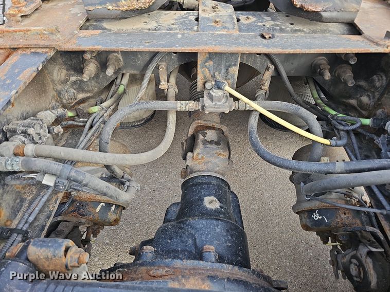 image for item DQ1198 2014 International  ProStar+ semi truck