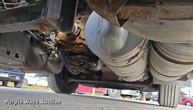 image for item DQ1198 2014 International  ProStar+ semi truck