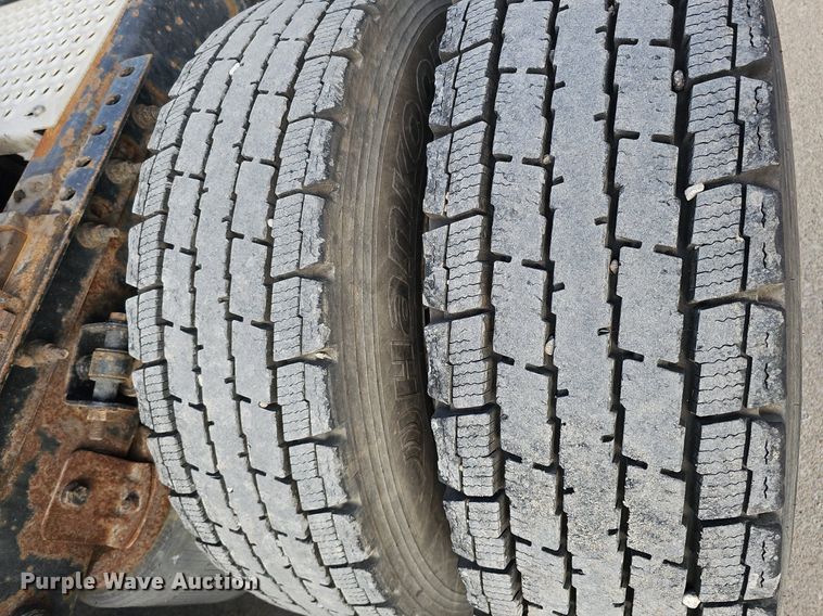 image for item DQ1198 2014 International  ProStar+ semi truck